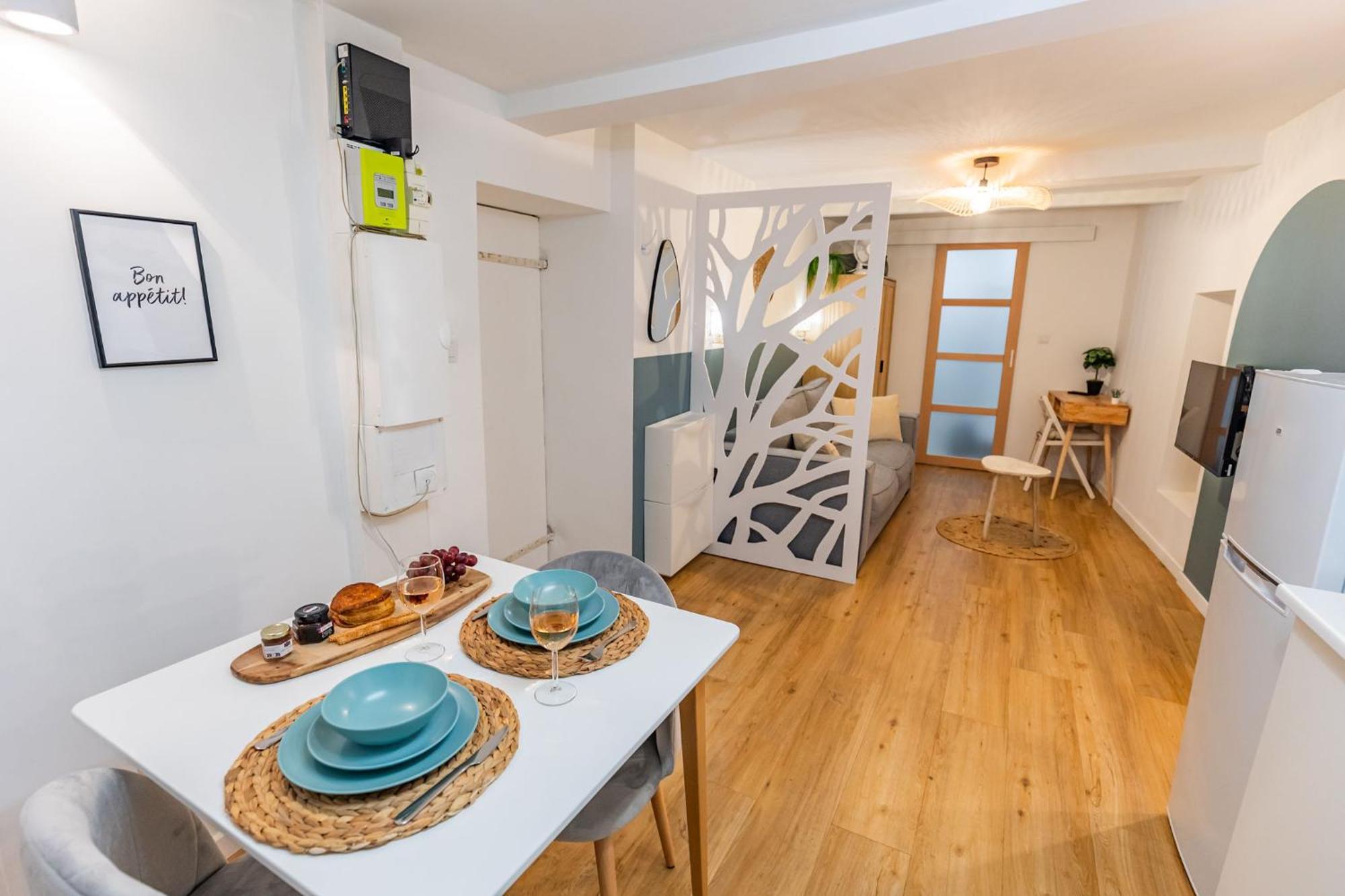 Studio Cozy Centre Avec Parking Грас Екстериор снимка
