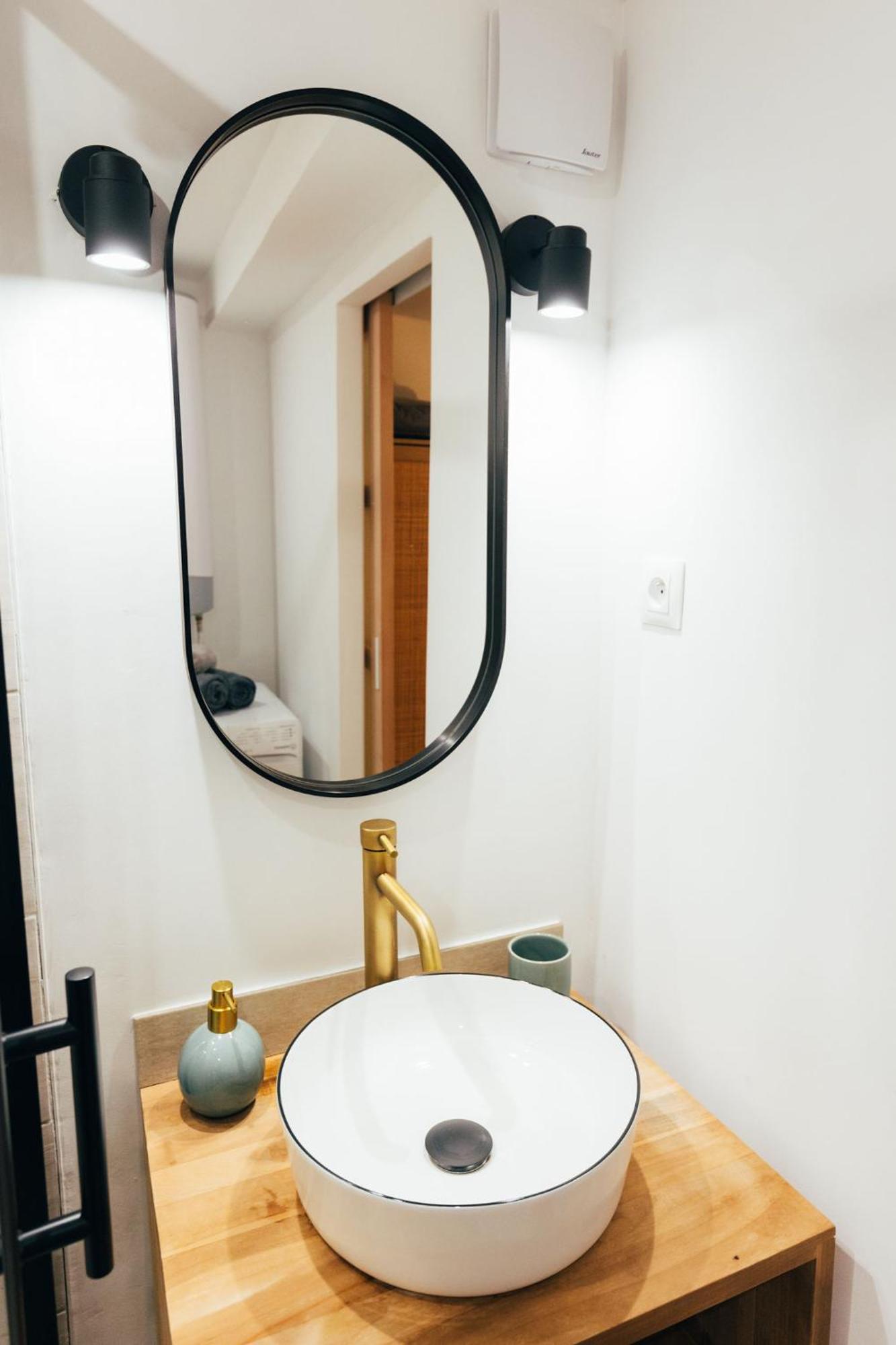 Studio Cozy Centre Avec Parking Грас Екстериор снимка
